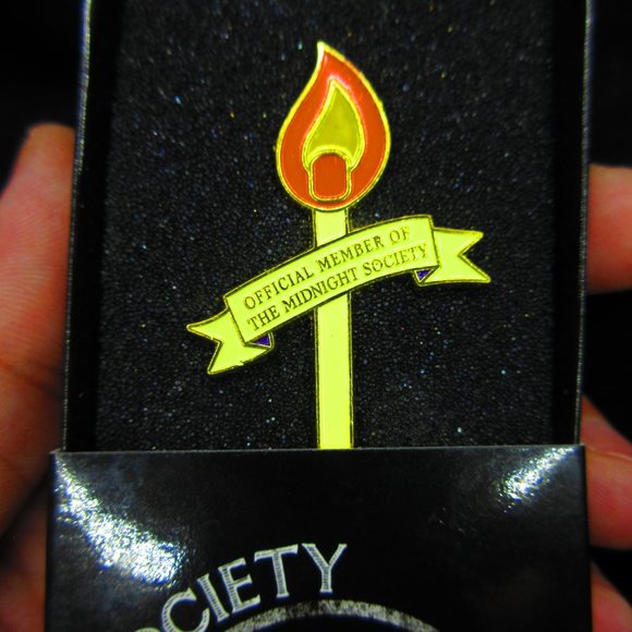 NEW Are You Afraid Of The Dark? Matchbox Enamel Pin Nick Box Fall 2017 EXCLUSIVE - Picture 6 of 6